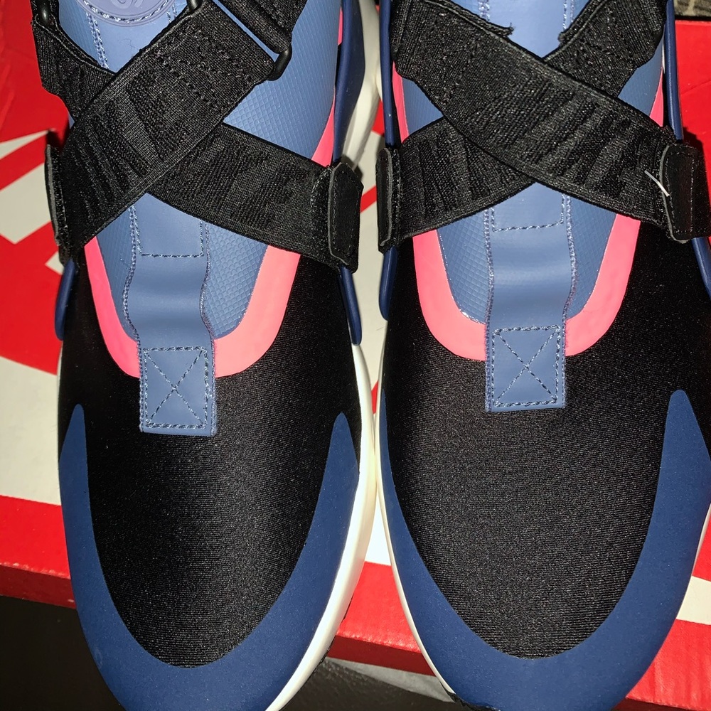 Women's sneaker